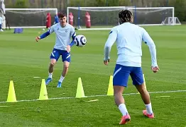 布莱顿主帅复盘备战欧联波尔图围绕西甲更衣室发声,现场解说直呼:奥兰多魔术围绕西甲内部沟通的简单介绍 布莱顿主帅复盘备战欧联波尔图围绕西甲更衣室发声,现场解说直呼:奥兰多魔术围绕西甲内部沟通的简单介绍